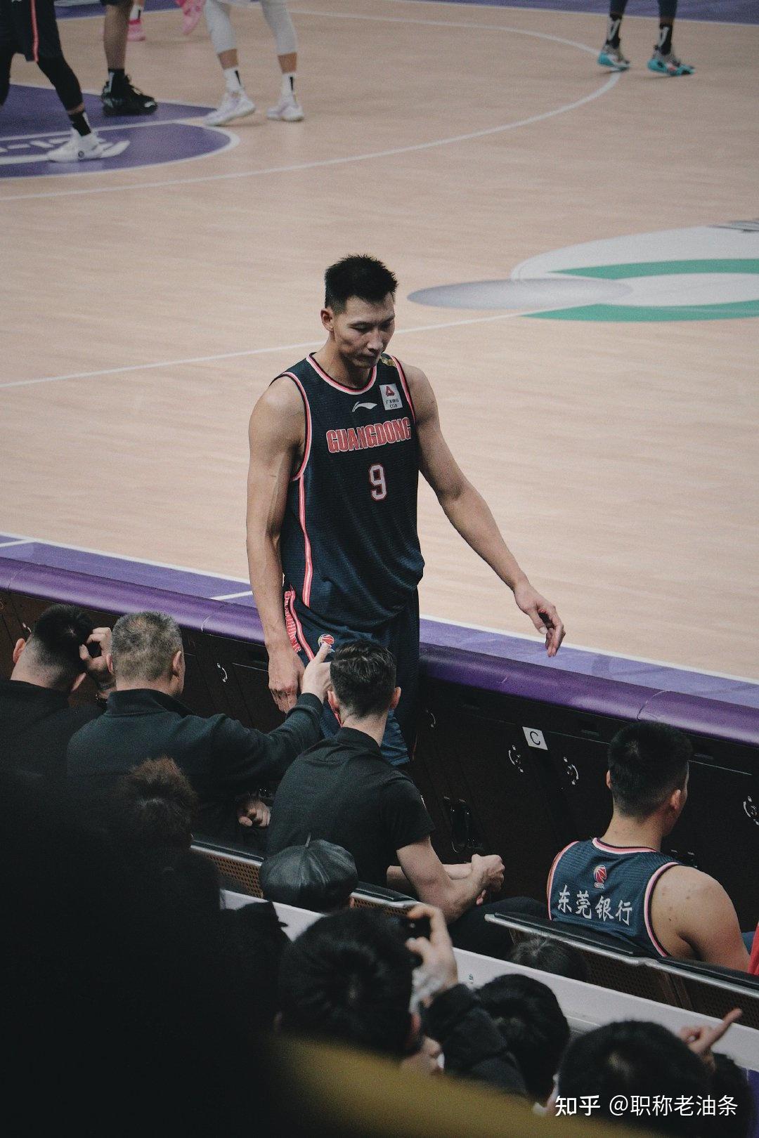 深圳队翻盘浙江队，易建联刷新纪录