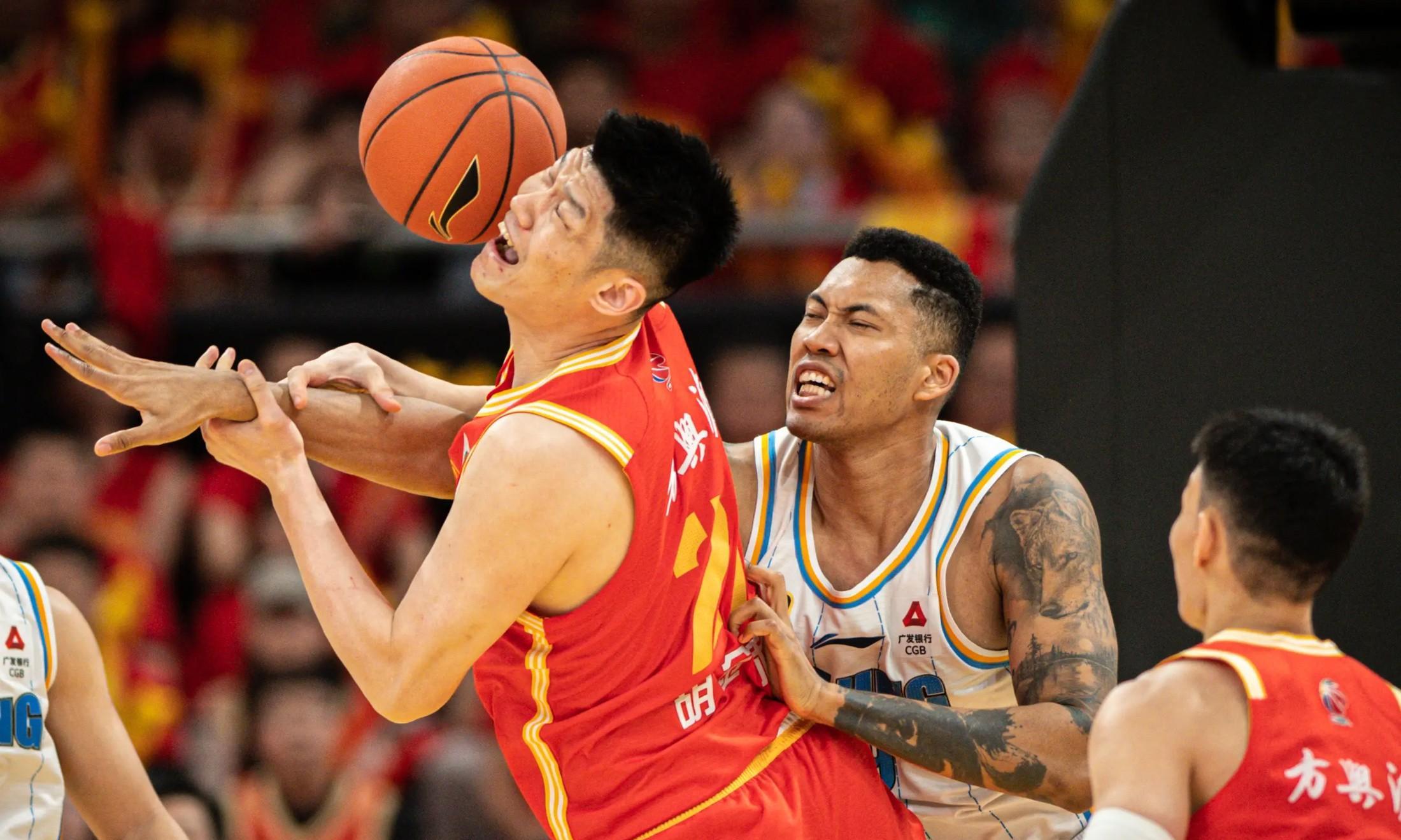 吉林队绝杀广东队，胡金秋惊艳四座