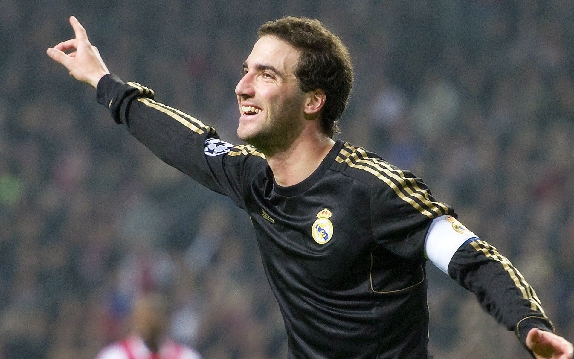 皮克，当丹麦炸药引爆多特蒙德，一个被低估的巨人如何接管年度焦点之战